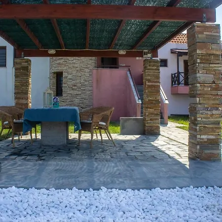 Seaview Maisonette In *