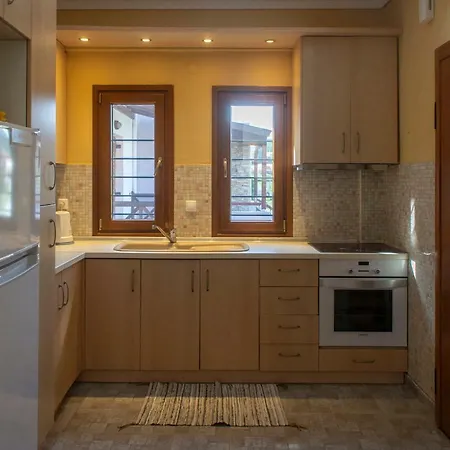 Seaview Maisonette In *
